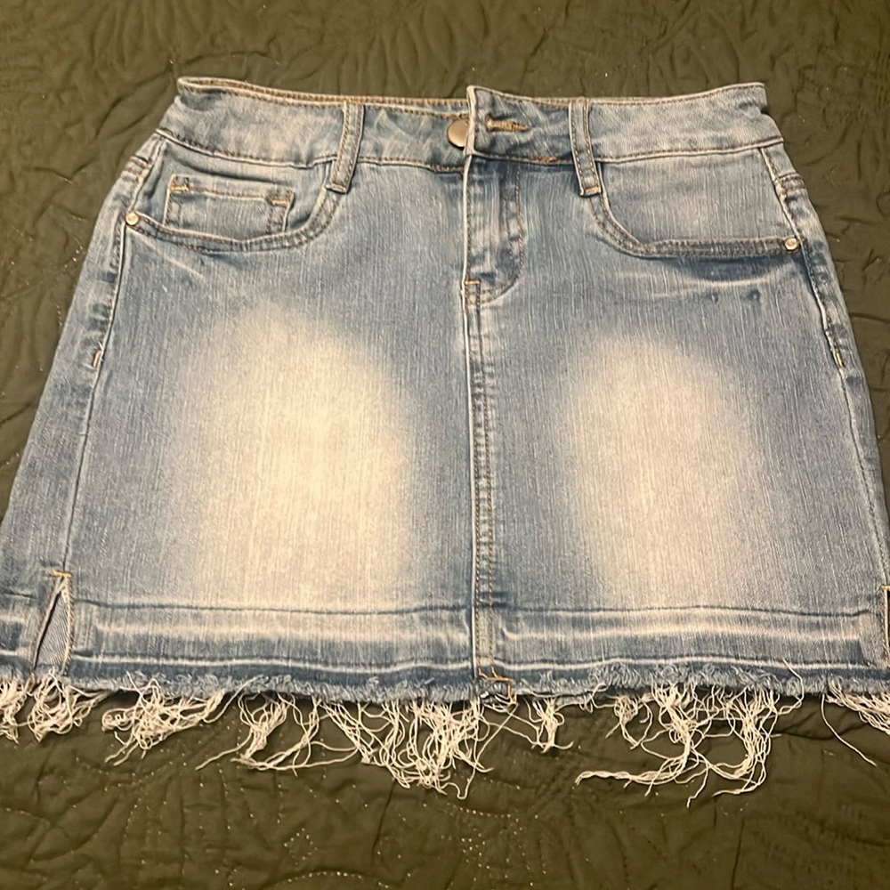 Dollhouse denim mini skirt frayed hem size 3